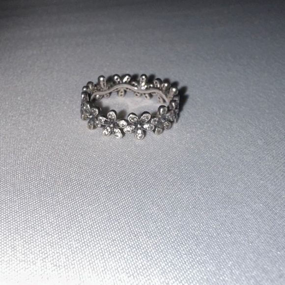 Pandora Daisy flower ring - Picture 1 of 3